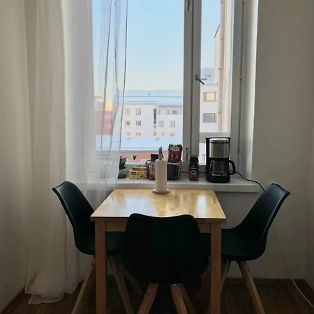 Le Petit Sommelier - 1 Bedroom, Near Metro, Garden View * Helsinki