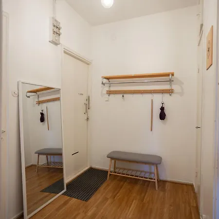 Le Petit Sommelier - 1 Bedroom, Near Metro, Garden View *