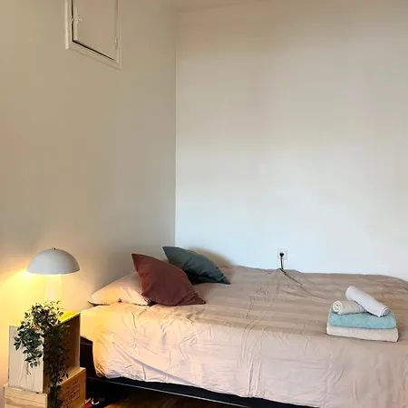 Le Petit Sommelier - 1 Bedroom, Near Metro, Garden View *